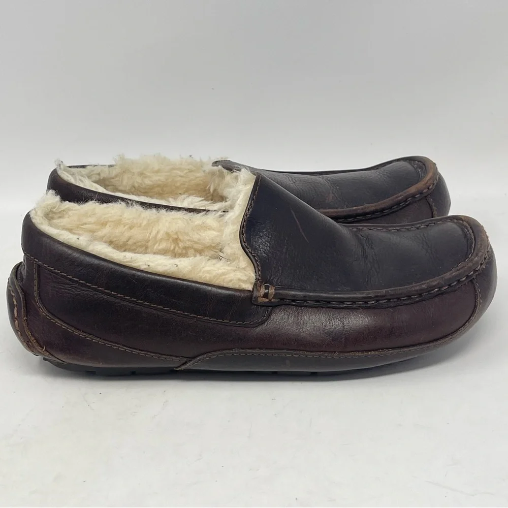 UGG Ascot Slippers Mens 8 Brown Leather Sheepskin Slip On Fur Lined Moccasion